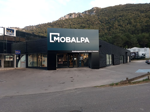 Venez découvrir votre magasin Mobalpa à Aubagne Gémenos. Nos cuisinistes vous attendent dans votre magasin à Aubagne Gémenos