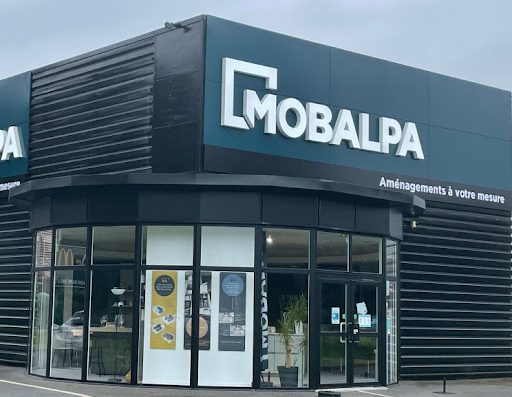 Venez découvrir votre magasin Mobalpa à Avranches. Nos cuisinistes vous attendent dans votre magasin à Avranches