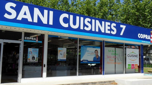 Sani Cuisines 7 est votre spécialiste de la cuisine sur mesure à Saint-Andiol. Découvrez nos différentes cuisines présentes au Show Room.