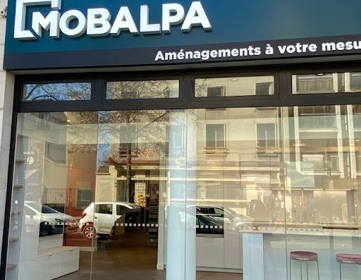 Venez découvrir votre magasin Mobalpa à Ivry-sur-Seine. Nos cuisinistes vous attendent dans votre magasin à Ivry-sur-Seine !