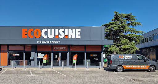 Votre magasin ECOCUISINE AVIGNON SUD (84) vous propose un vaste choix de cuisines et salles de bain de qualité allemande pour tous les budgets.