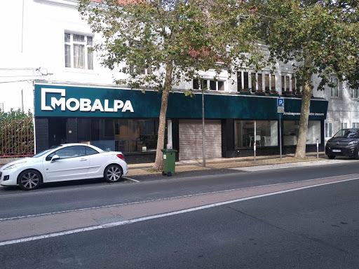 Venez découvrir votre magasin Mobalpa à Calais. Nos cuisinistes vous attendent dans votre magasin à Calais