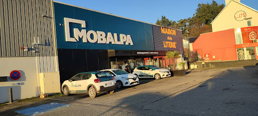 Venez découvrir votre magasin Mobalpa à Quimper. Nos cuisinistes vous attendent dans votre magasin à Quimper