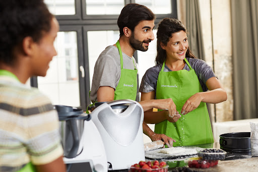 L'agence Thermomix®️ CHARTRES vous propose de découvrir son produit phare le Thermomix® TM6 !