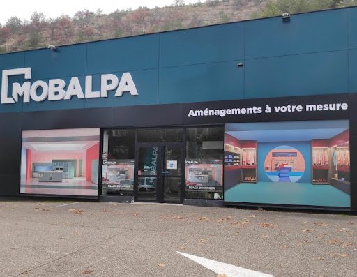 Venez découvrir votre magasin Mobalpa à Cahors. Nos cuisinistes vous attendent dans votre magasin à Cahors