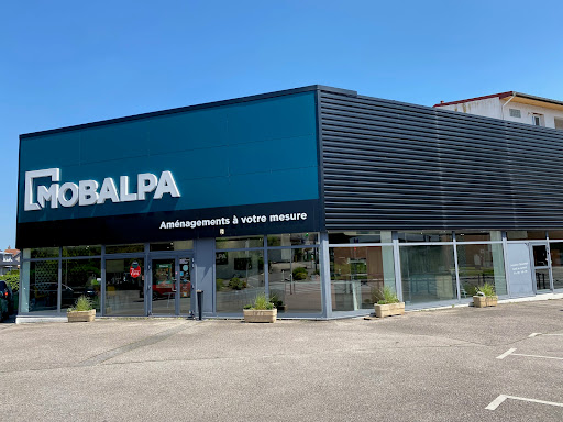 Venez découvrir votre magasin Mobalpa à Epinal Golbey. Nos cuisinistes vous attendent dans votre magasin à Epinal Golbey