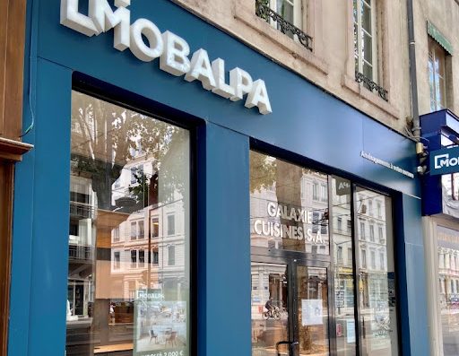 Venez découvrir votre magasin Mobalpa à Lyon 03. Nos cuisinistes vous attendent dans votre magasin à Lyon 03 !