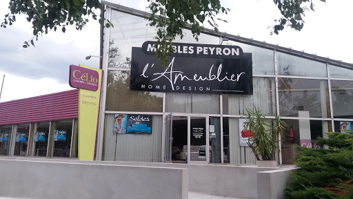 Meubles Peyron propose des meubles de salons et chambres à Le Chambon-Feugerolles. Notre magasin dispose d'un showroom avec tous nos meubles.