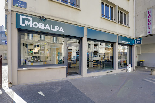 Venez découvrir votre magasin Mobalpa à Rouen. Nos cuisinistes vous attendent dans votre magasin à Rouen