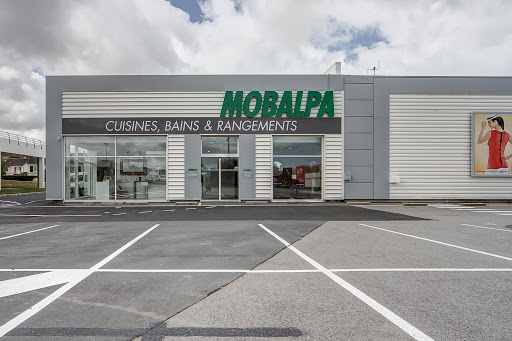 Venez découvrir votre magasin Mobalpa à Cherbourg en cotentin. Nos cuisinistes vous attendent dans votre magasin à Cherbourg en cotentin