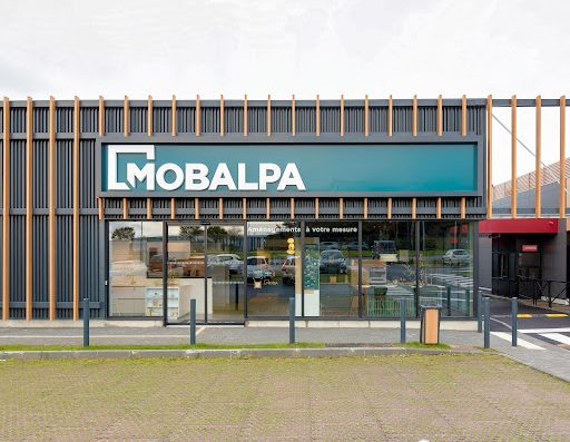 Venez découvrir votre magasin Mobalpa à Lannion Saint-Quay-Perros. Nos cuisinistes vous attendent dans votre magasin à Lannion Saint-Quay-Perros