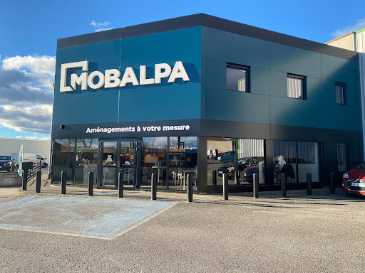 Venez découvrir votre magasin Mobalpa à Aubenas. Nos cuisinistes vous attendent dans votre magasin à Aubenas